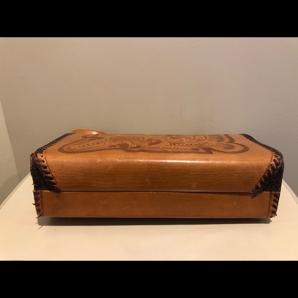 Vintage tooled leather bag - Picture 3 of 8